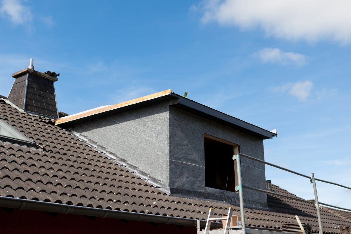 lucarne de toit chez rénovation de toiture
